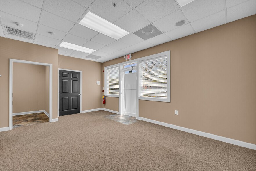 More Photos Of 40 Chamisa Rd, Covington Distribution For Lease