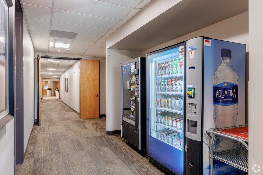 More Photos Of 6455 S Yosemite St, Greenwood Village Office For Lease