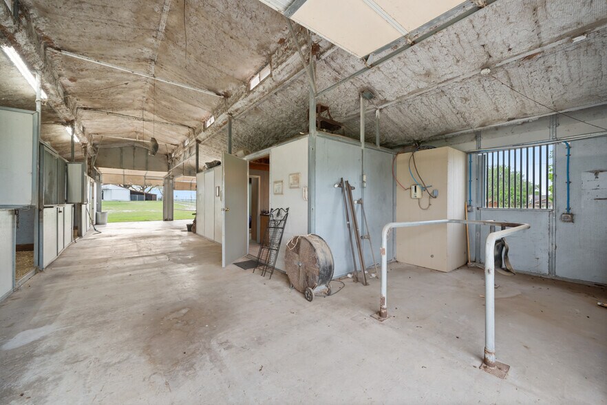 More Photos Of 119 FM 1891, Shiner Land For Sale