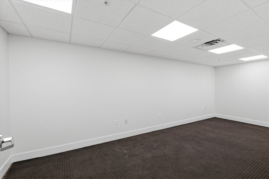 More Photos Of 528 E Lancaster Ave, Wayne Office For Lease