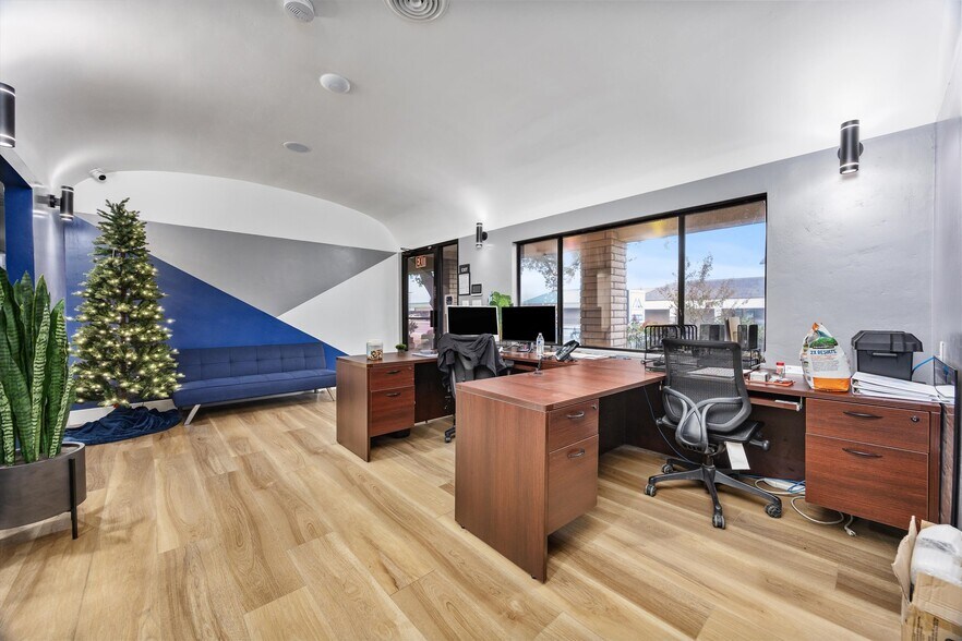 More Photos Of 9831 Rosedale Hwy, Bakersfield Office For Sale