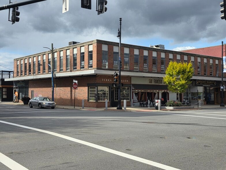 Primary Photo Of 127-137 Main St, Nashua Office For Lease