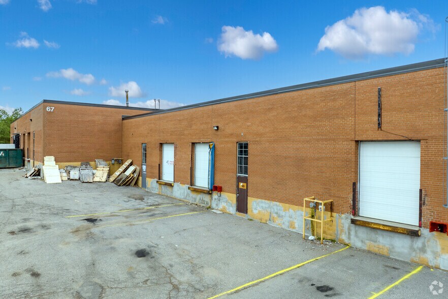 More Photos Of 67 Steelcase Rd W, Markham Light Distribution For Lease