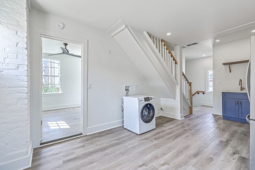 More Photos Of 68 Lee St, Charleston Apartments For Sale