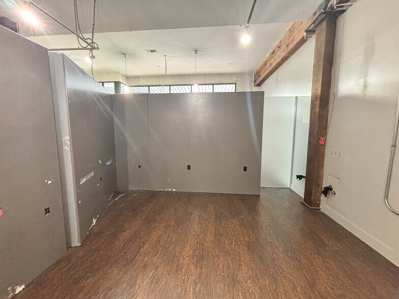 More Photos Of 255 Liberty St NE, Salem Office For Lease