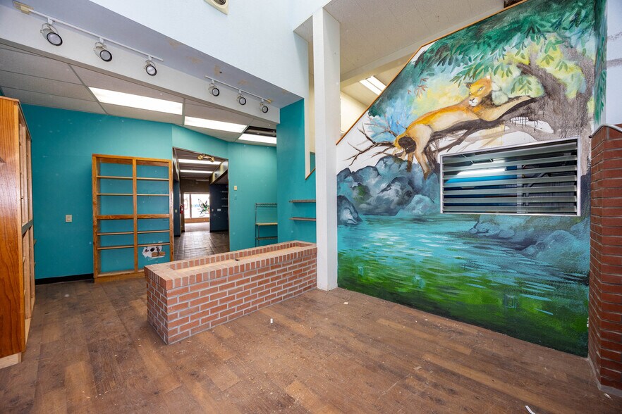 More Photos Of 2 Naco Rd, Bisbee Office For Sale