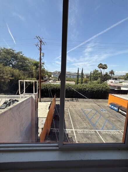 More Photos Of 7619-7621 Melrose Ave, Los Angeles Storefront Retail Office For Sale