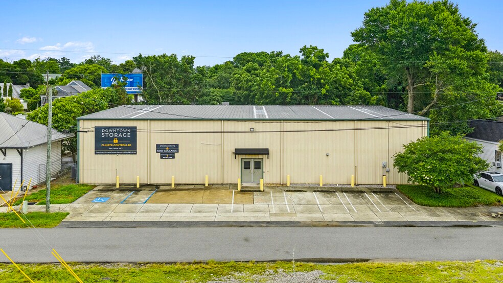 Primary Photo Of 908 E Wright St, Pensacola Self Storage For Sale