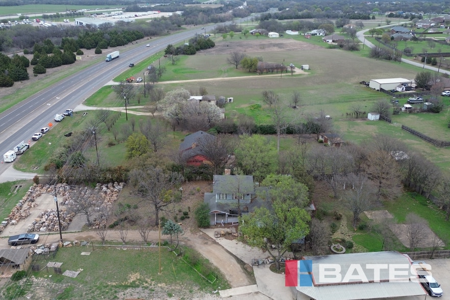 More Photos Of 3708 N Highway 77, Waxahachie Office For Sale