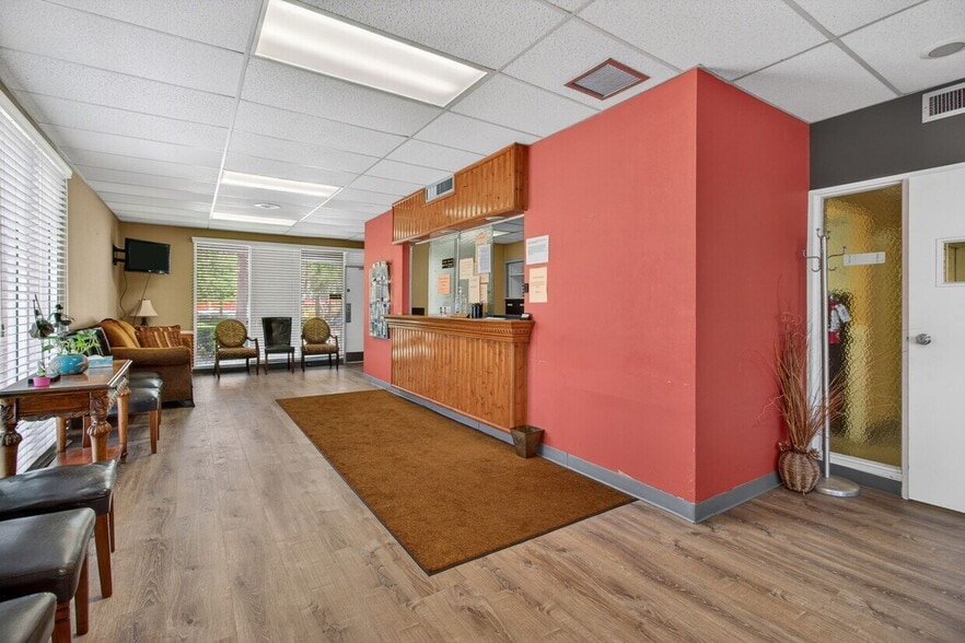 More Photos Of 2039 Indian Rocks Rd, Largo Medical For Sale