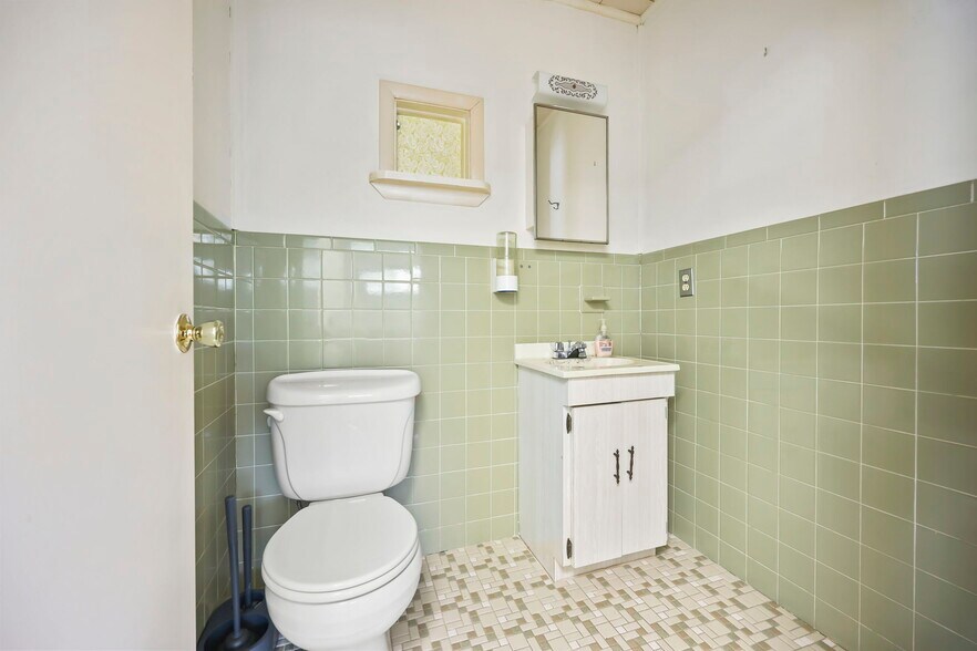 More Photos Of 151 Highway 37, Toms River Office For Sale