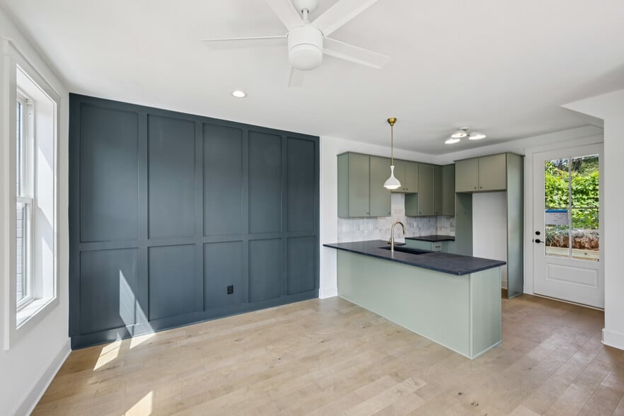 More Photos Of , Atlanta Multifamily For Sale