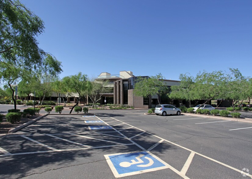 More Photos Of 17200 N Perimeter Dr, Scottsdale Office For Lease