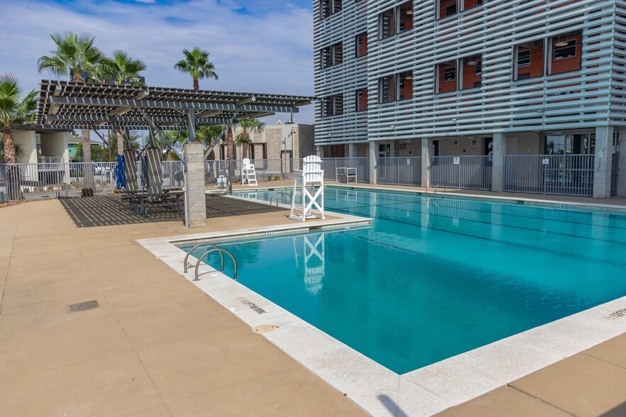 More Photos Of 7509 Broadway St, Galveston Lodge Meeting Hall For Sale