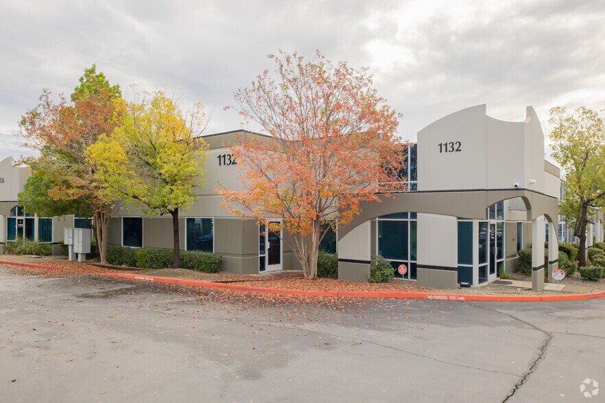 More Photos Of 1132 Suncast Ln, El Dorado Hills Showroom For Lease