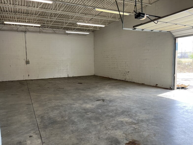More Photos Of 6699 Fletcher Creek Cv, Memphis Warehouse For Sale