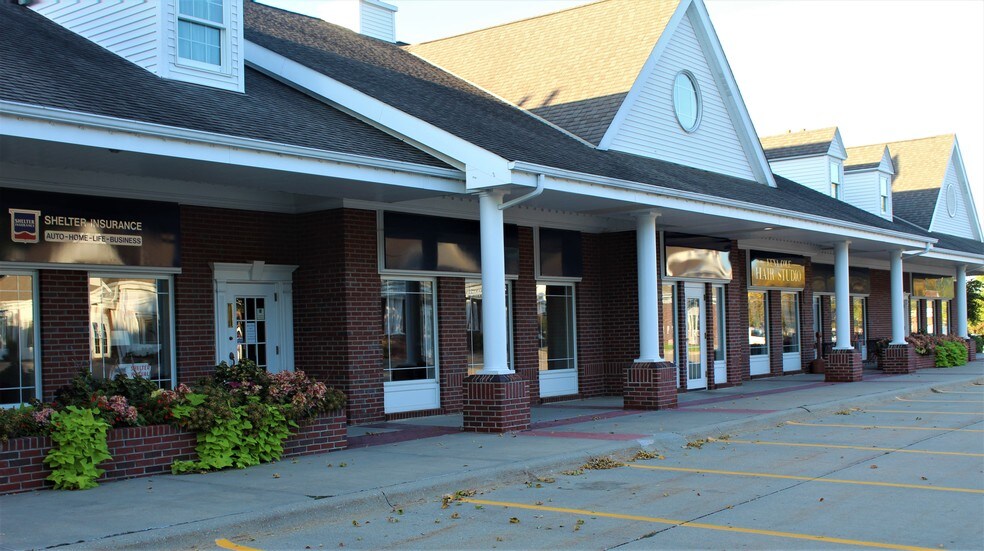 More Photos Of 3520 Village Dr, Lincoln Freestanding For Lease