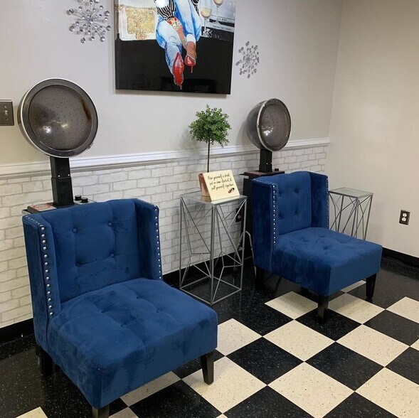 More Photos Of 8022 Old Alexandria Ferry Rd, Clinton Light Distribution For Sale