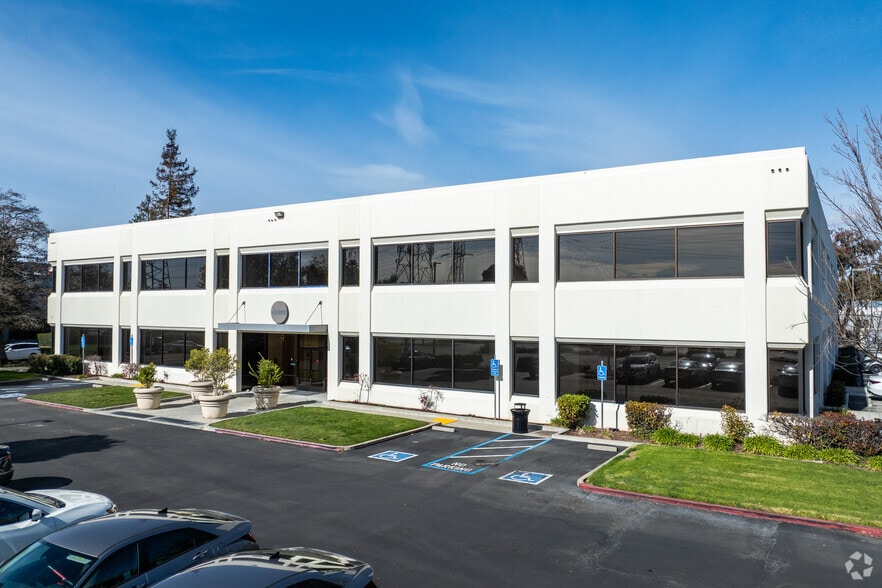 Primary Photo Of 42501 Albrae St, Fremont Medical For Lease