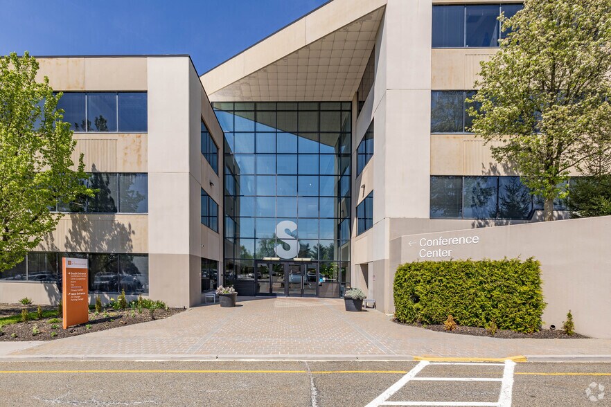 More Photos Of 290 W Mount Pleasant Ave, Livingston Coworking Space