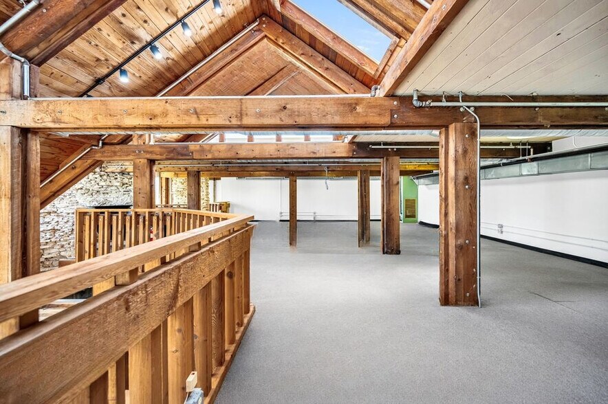 More Photos Of 3045 N Federal Hwy, Fort Lauderdale Loft Creative Space For Sale