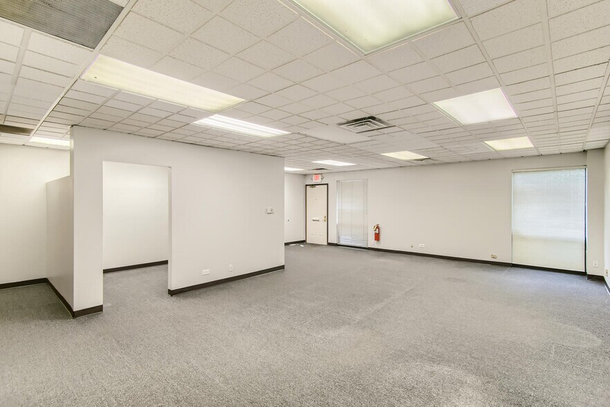 More Photos Of 415 E Golf Rd, Arlington Heights Office For Lease