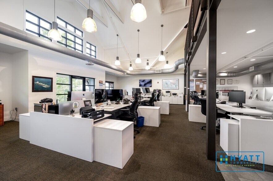 More Photos Of 130 Severn Ave, Annapolis Office For Sale
