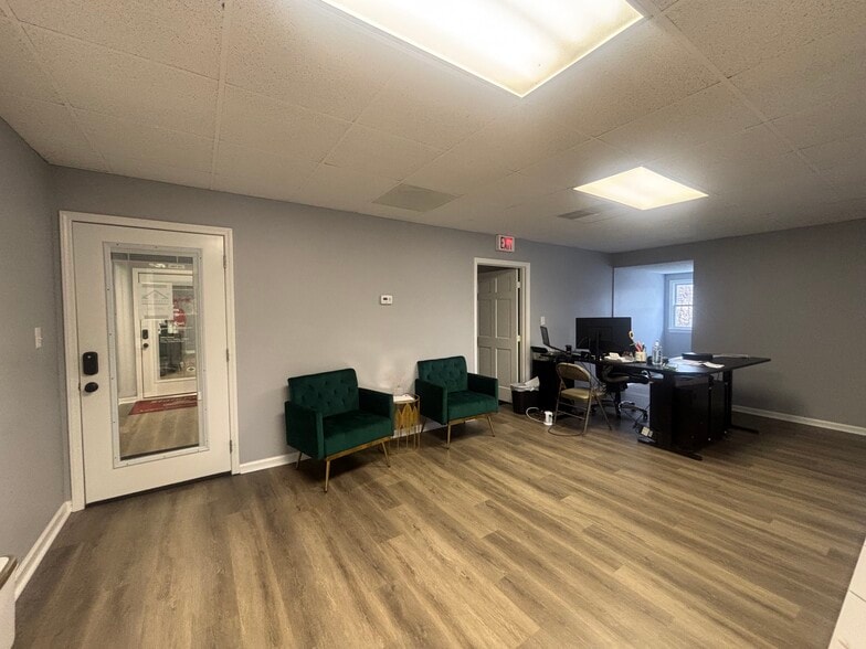 More Photos Of 508 Arbor Hill Rd, Kernersville Office For Lease