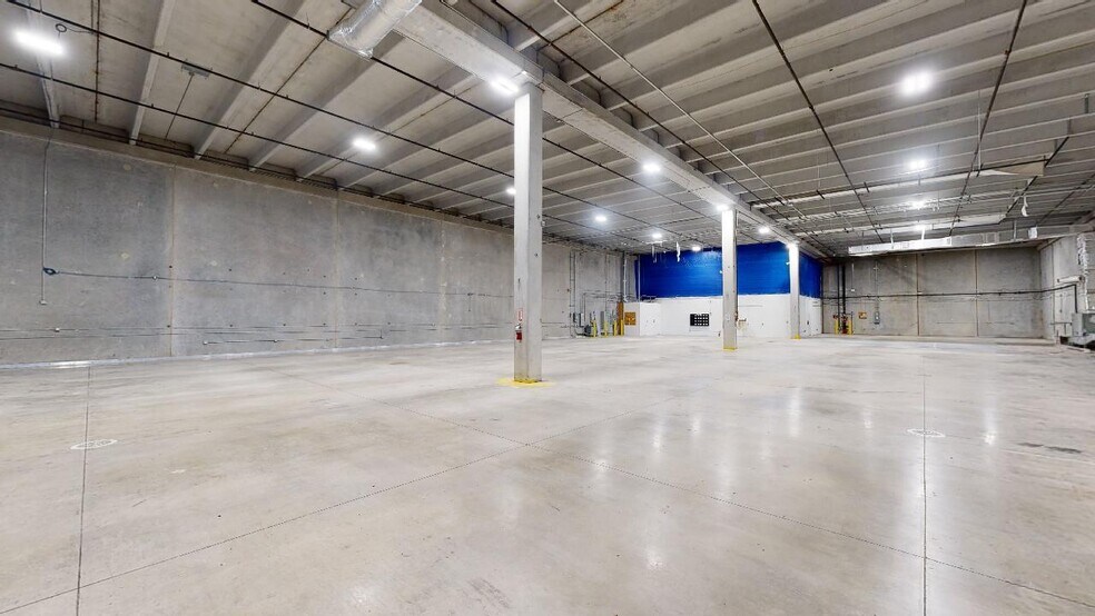 More Photos Of 14240 Palmetto Frontage Rd, Miami Lakes Warehouse For Lease