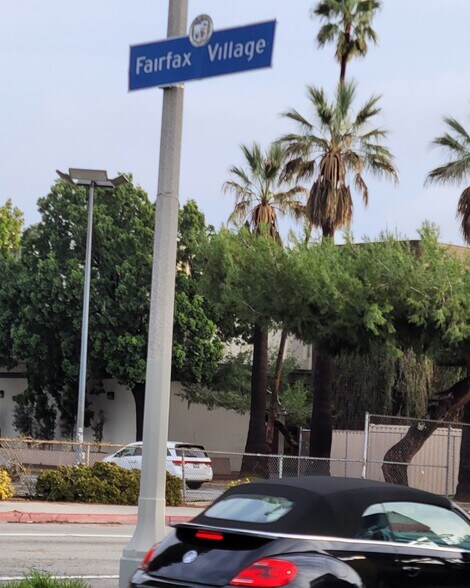 More Photos Of 438 N Fairfax Ave, Los Angeles Storefront For Lease