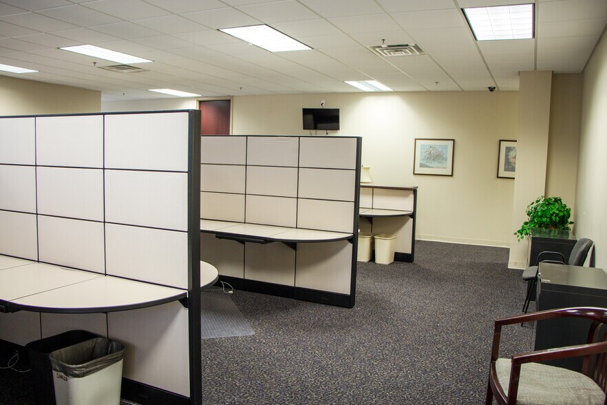 More Photos Of 500 Plantation Park Dr, Loganville Office For Lease