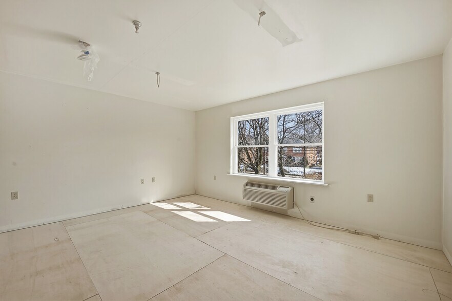 More Photos Of 659 Broad St, Emmaus Apartments For Sale