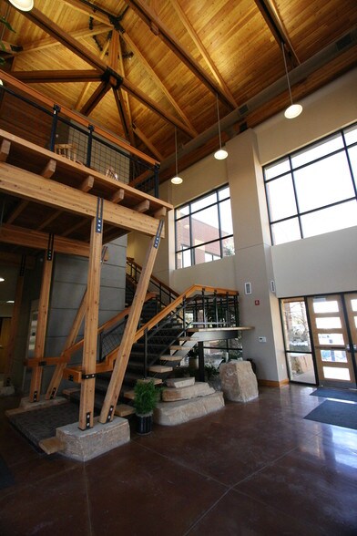 More Photos Of 5250 Hahns Peak Dr, Loveland Office For Lease