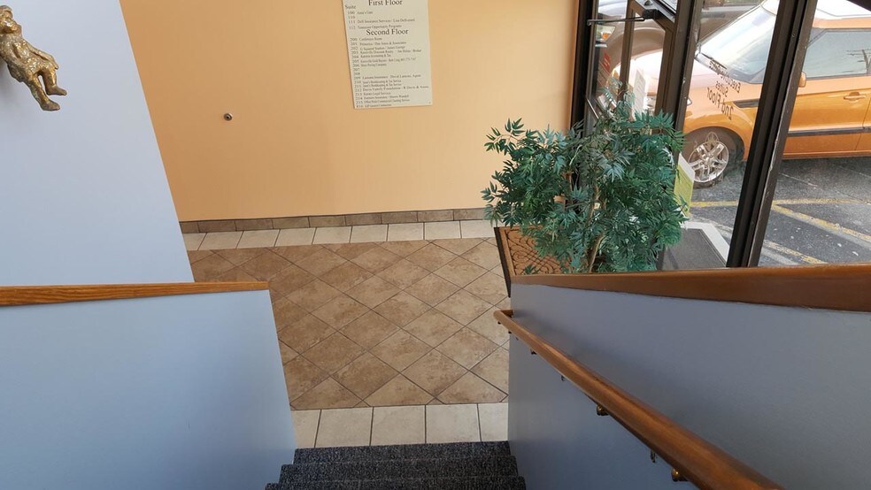 More Photos Of 6515 Clinton Hwy, Knoxville Office For Lease