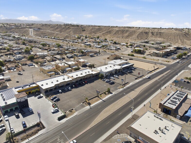 More Photos Of 3712 Highway 95, Bullhead City General Retail For Lease