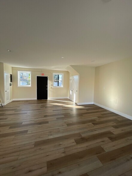 More Photos Of 11-13 Black Horse Pike, Pleasantville Freestanding For Lease