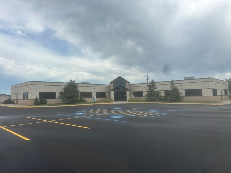 Primary Photo Of 4725 Twin Rivers Rd, North Platte Office For Lease