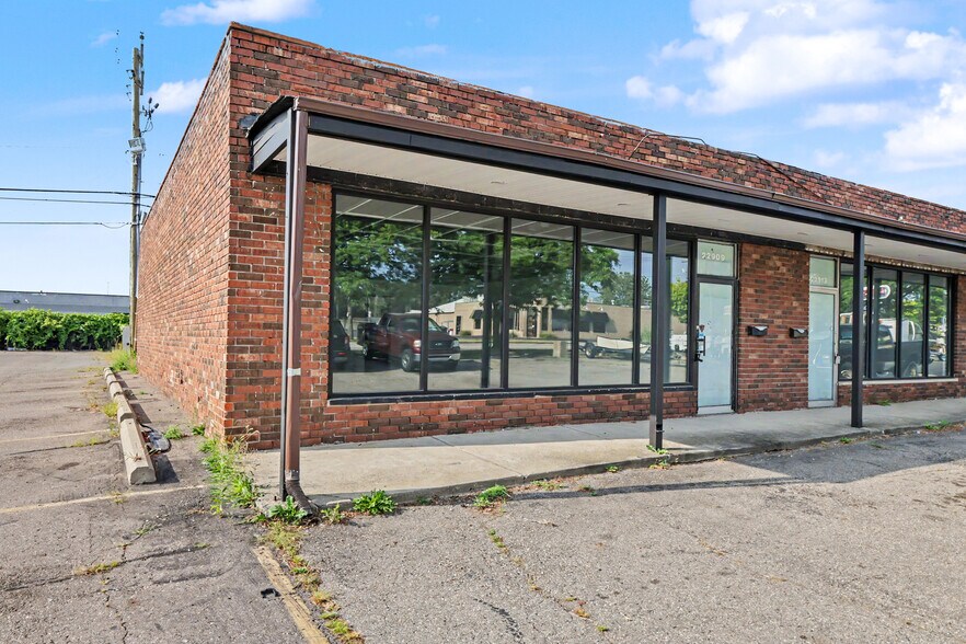 More Photos Of 22909-22917 Van Born Rd, Taylor Freestanding For Sale