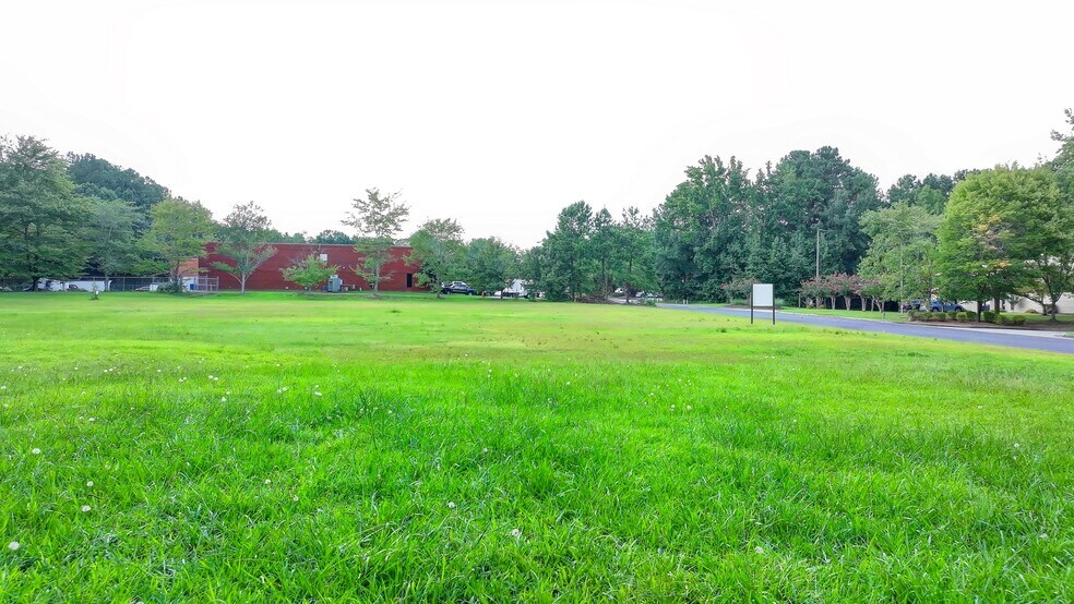 More Photos Of 1330 Capital Cir, Lawrenceville Land For Sale