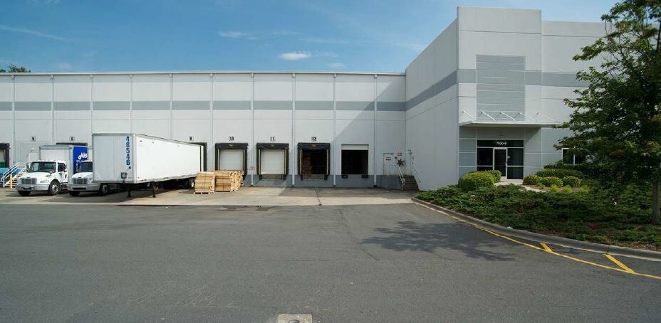More Photos Of 7224 Statesville Rd, Charlotte Unknown For Lease