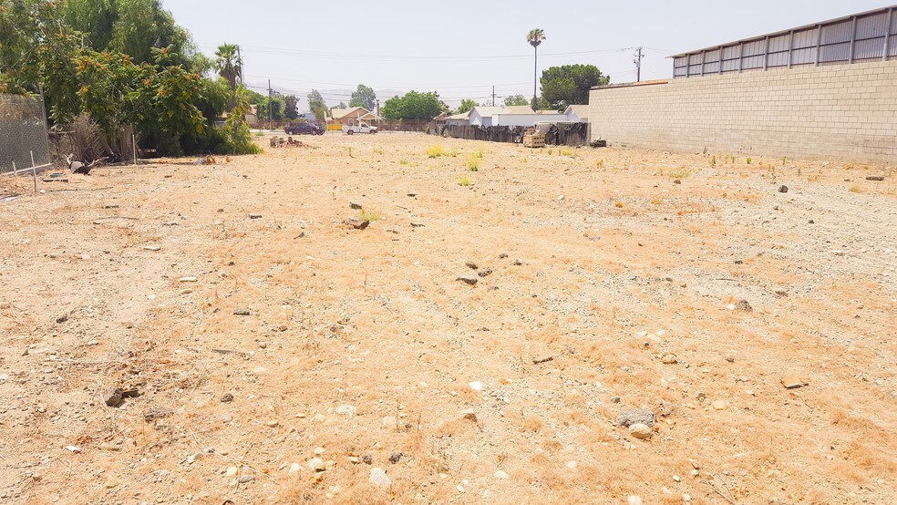 Primary Photo Of 14848 Slover Ave, Fontana Land For Lease