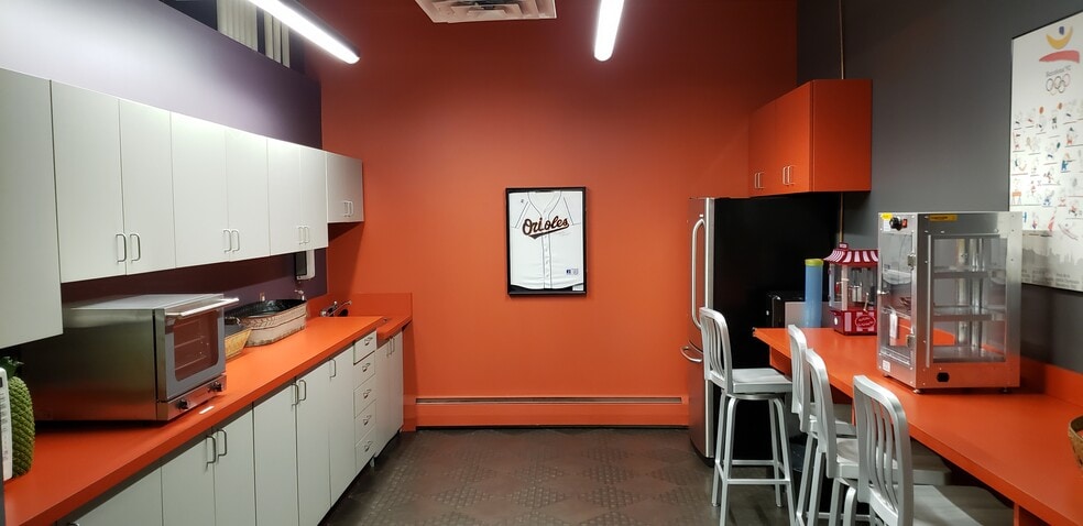 More Photos Of 6 Berkshire Blvd, Bethel Office For Sale
