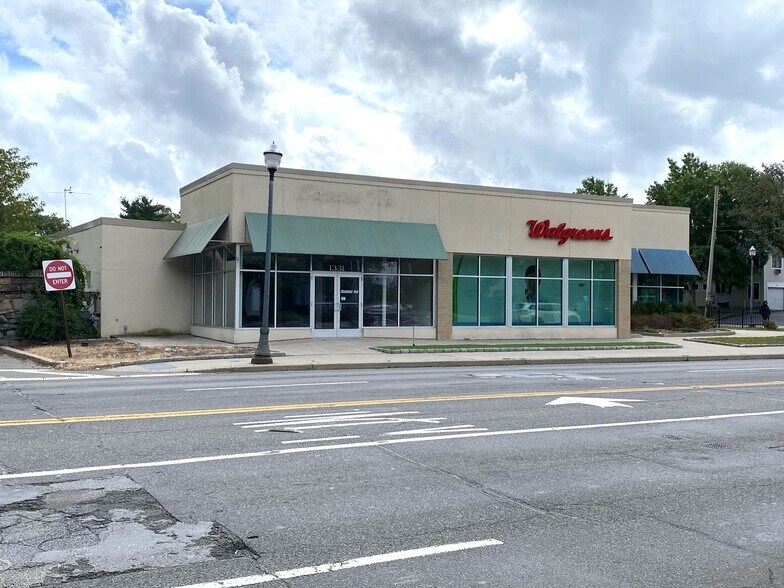Primary Photo Of 1333 Boston Post Rd, Larchmont Freestanding For Lease