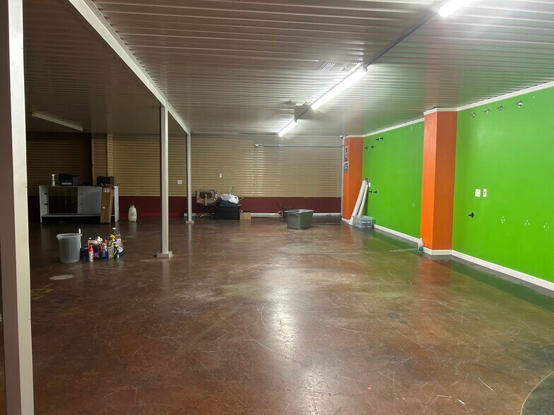 More Photos Of 6006 Ayers St, Corpus Christi Freestanding For Lease