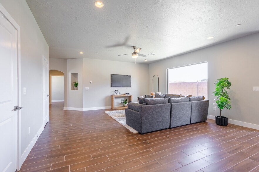 More Photos Of 278 2020 w, Hurricane Specialty For Sale