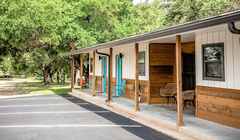 More Photos Of 14818 US-290 E, Stonewall Hotel For Sale