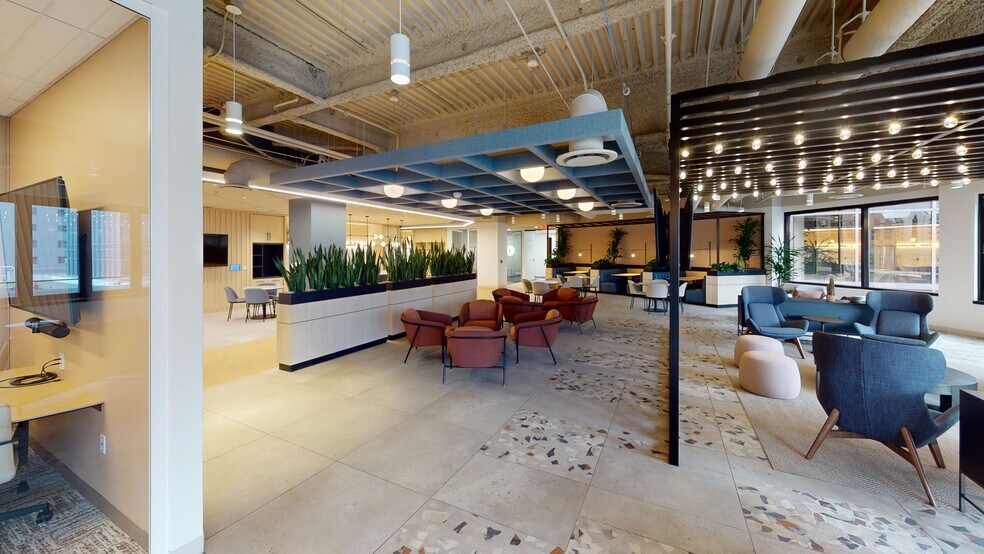 More Photos Of 1 N Central Ave, Phoenix Office For Lease