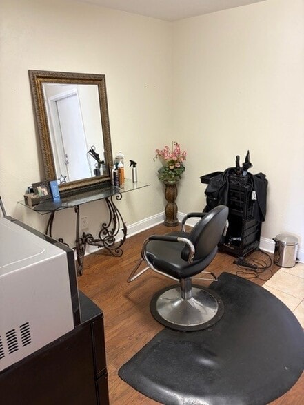 More Photos Of 3846 Killearn Ct, Tallahassee Storefront Retail Office For Sale