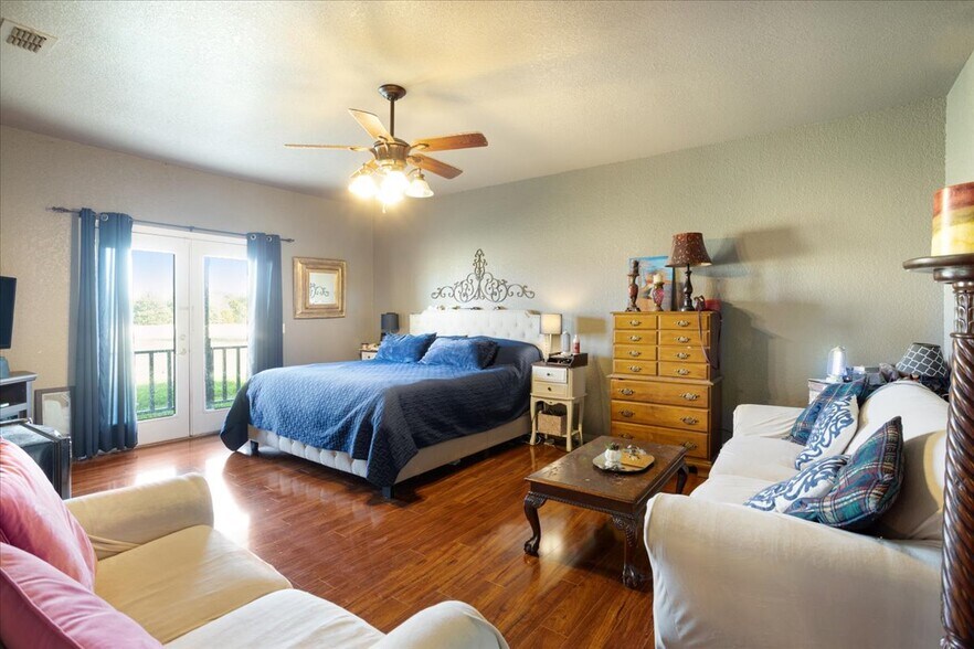 More Photos Of 1150 Platter Cutoff Rd, Calera Flex For Sale