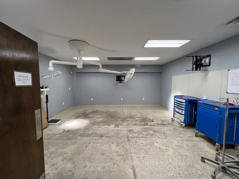 More Photos Of 851 N Highway 287, Mansfield Medical For Sale